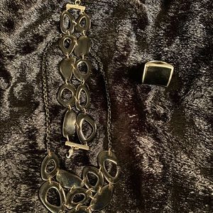 Black/silver statement necklace w/ bracelet & ring